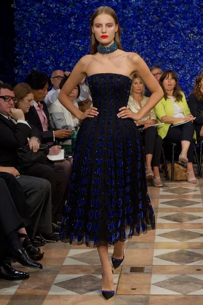 Look 22